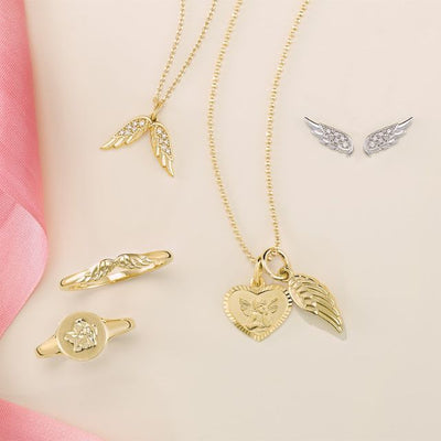 Discover our stunning collection of believers' jewellery, featuring inspirational and symbolic designs that will elevate your faith and spirituality. Perfect for special occasions or as a meaningful keepsake to cherish.