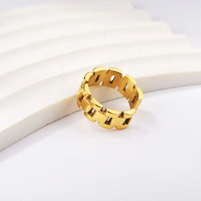 A stylish and versatile modern gold ring. A contemporary 18K gold-plated stainless steel bracelet-style ring with an 8mm width.