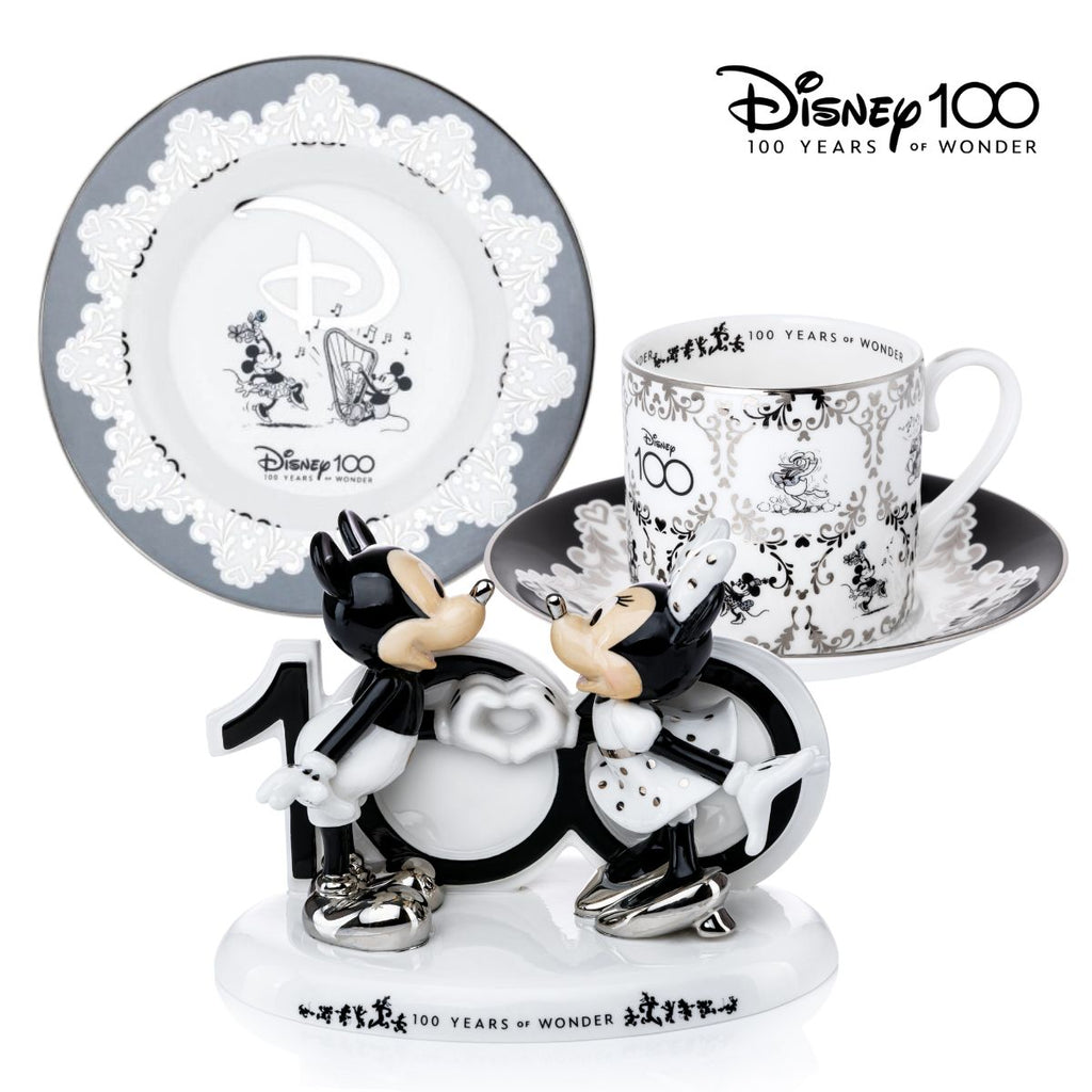 Authentic Disney plates popular and saucers