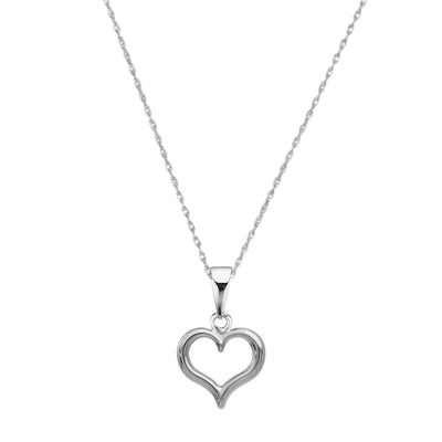 This stunning 45cm silver necklace features an open heart pendant measuring 19x20mm, set on a delicate 1mm rope chain. This ladies' silver jewellery boasts a fashionable style that will complement any outfit.