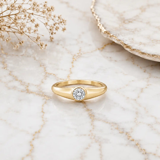 9ct Gold 0.25ct Lab-Grown Diamond Solitaire Tapered Ring