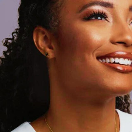 14kt Yellow Gold Black Enamelled Heart Shaped Stud Earrings