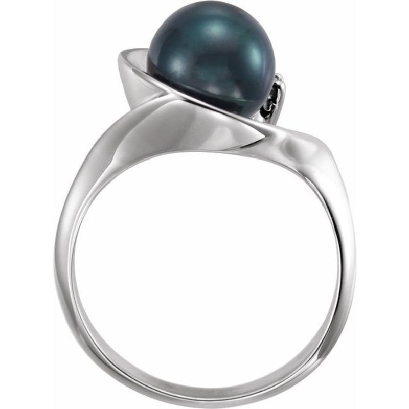 Side view of our Black Akoya Cultured Pearl and Diamond Dress Ring crafted in 14kt White Gold. A beautiful free flowing design, this ring would suit everyday wear or special occasions only.
