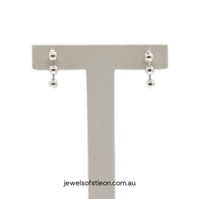 19x5mm Moving Triple Ball Metal Fashion Dangle Earring Studs. Crafted from 925 Sterling Silver, sold by Australia's best online jewellery store Jewels of St Leon and part of the Essential Silver Collection. Free Shipping on all products Australia wide.